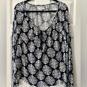 Aeropostale Women’s Navy and White Long Sleeve Shirt, Size M, EUC